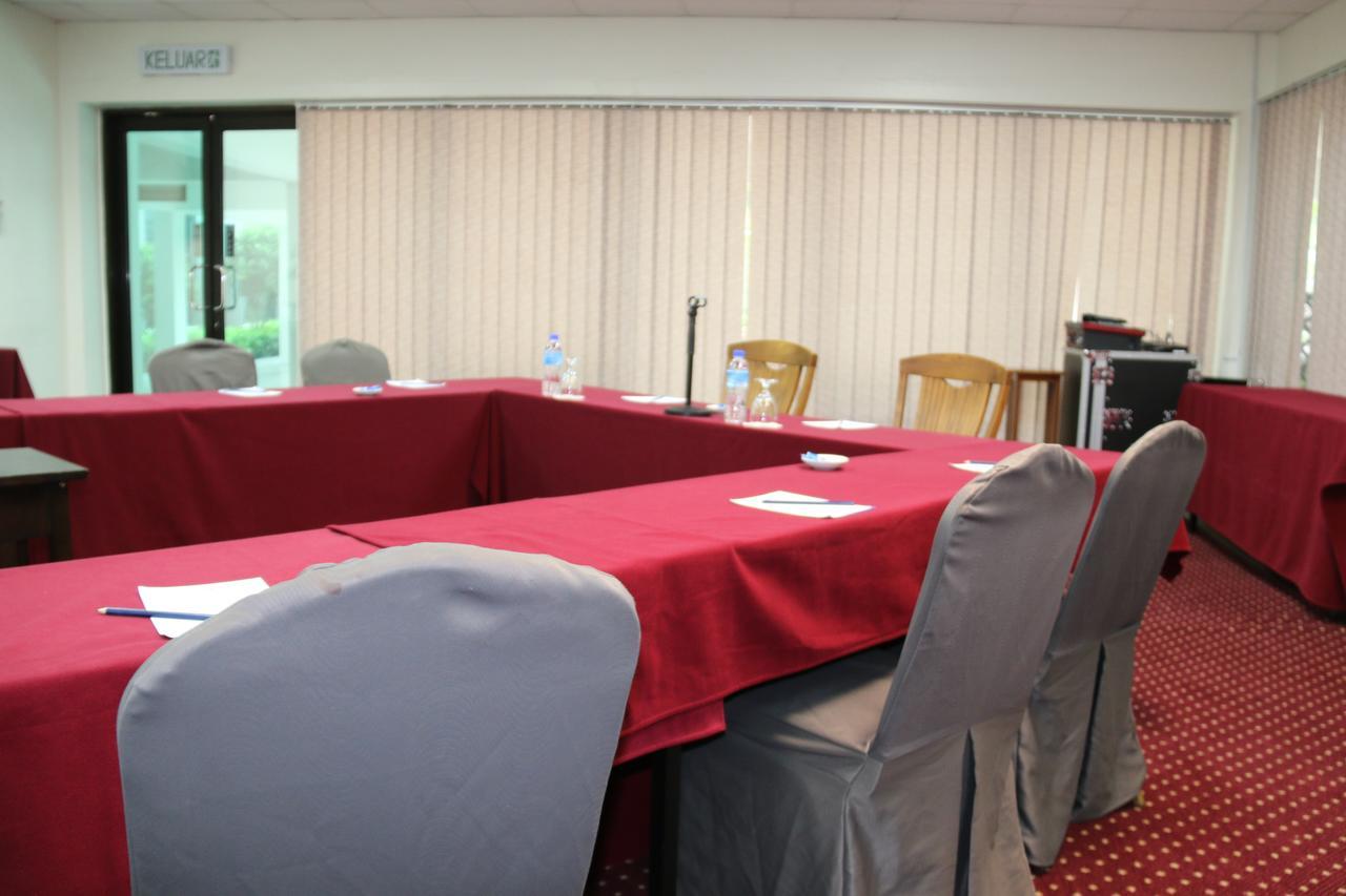 Edc Uum Sintok Hotel Sintuk Buitenkant foto